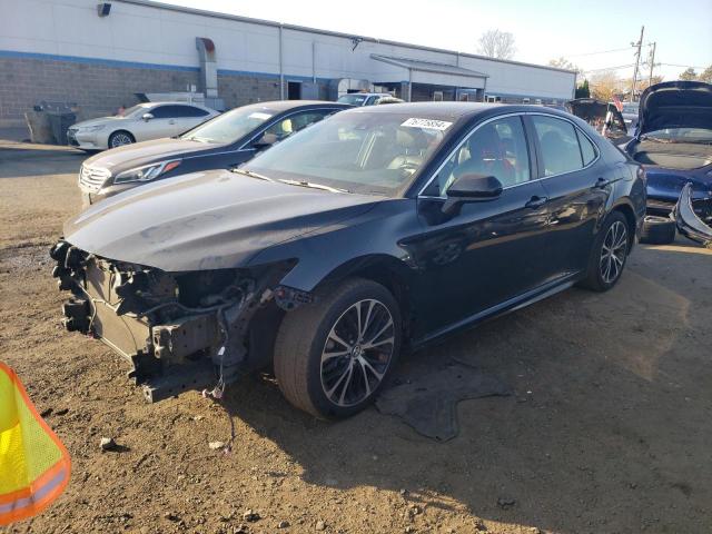 VIN 4T1B11HK6JU613375 2018 Toyota Camry, L no.1