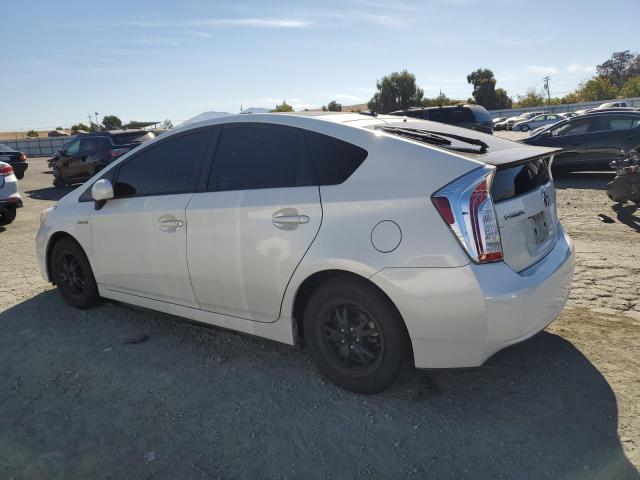 VIN JTDKN3DU5F1885016 2015 Toyota Prius no.2