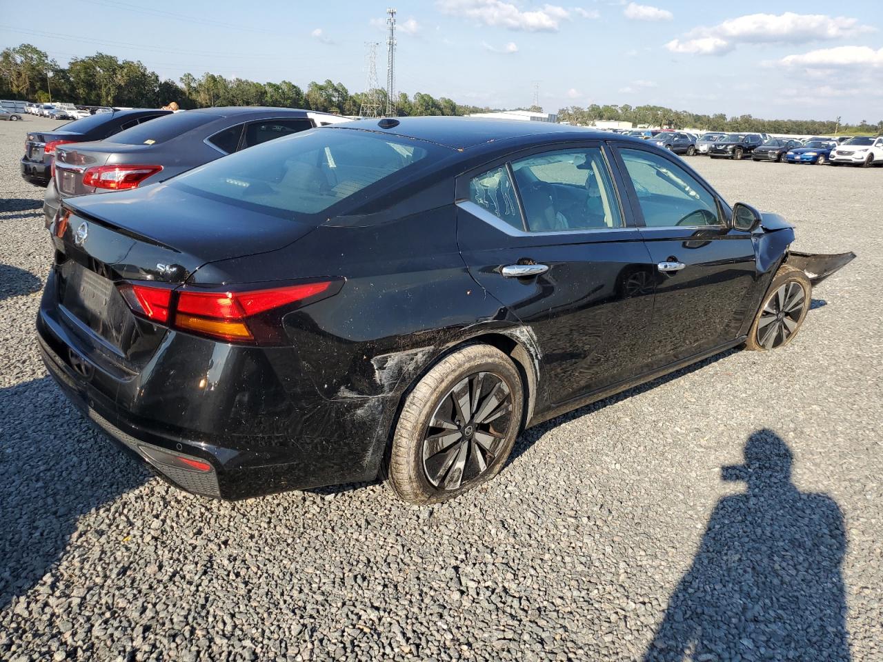 Lot #2988217989 2021 NISSAN ALTIMA SV