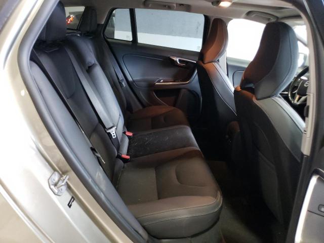 2015 VOLVO V60 YV140MEJ3F1246824