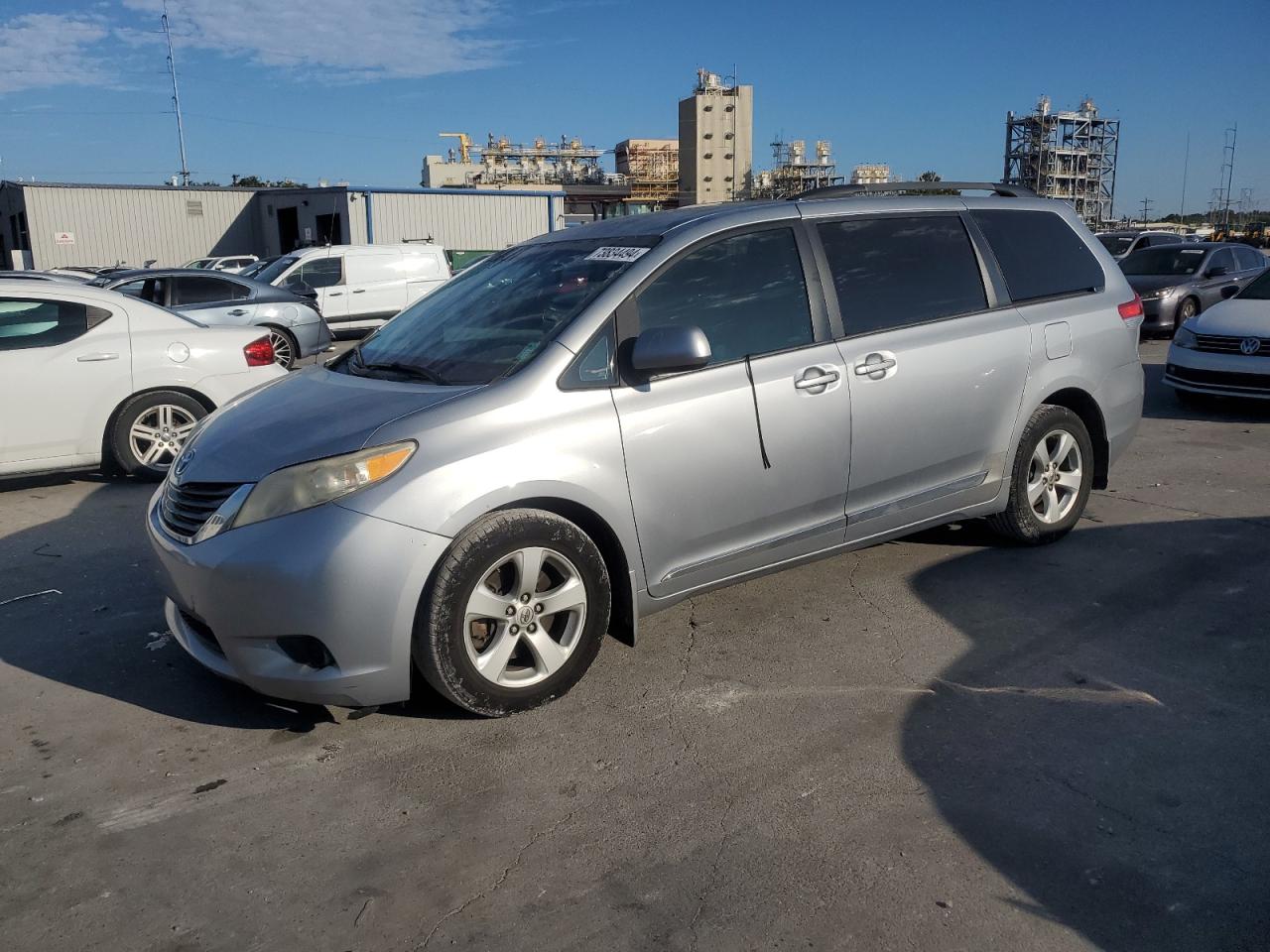 Toyota Sienna 2013 E grade