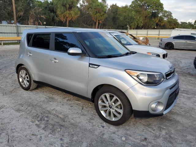 VIN KNDJP3A5XH7433162 2017 KIA Soul, + no.4