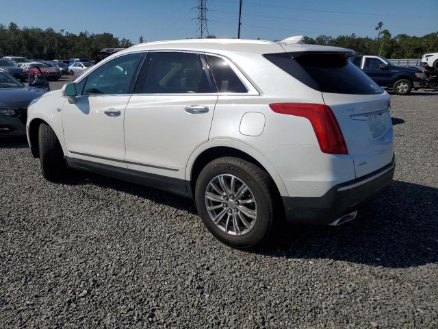 VIN 1GYKNDRS0HZ156658 2017 Cadillac XT5, Luxury no.2