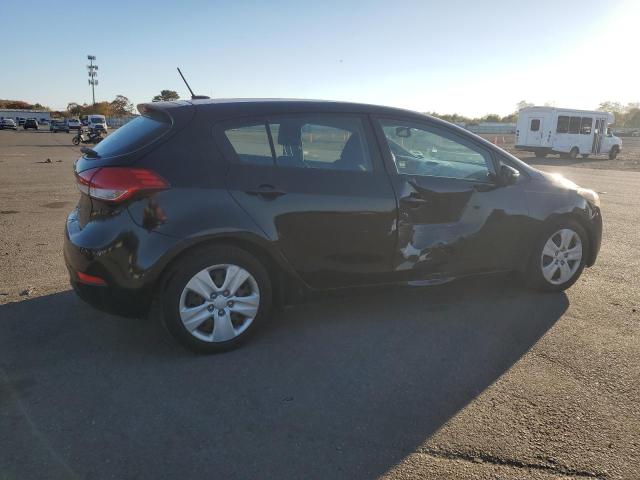 VIN KNAFK5A85G5622254 2016 KIA Forte, LX no.3