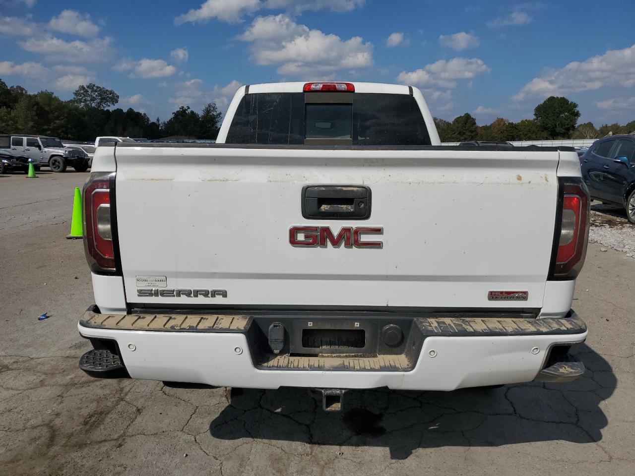 Lot #2960096236 2018 GMC SIERRA K15