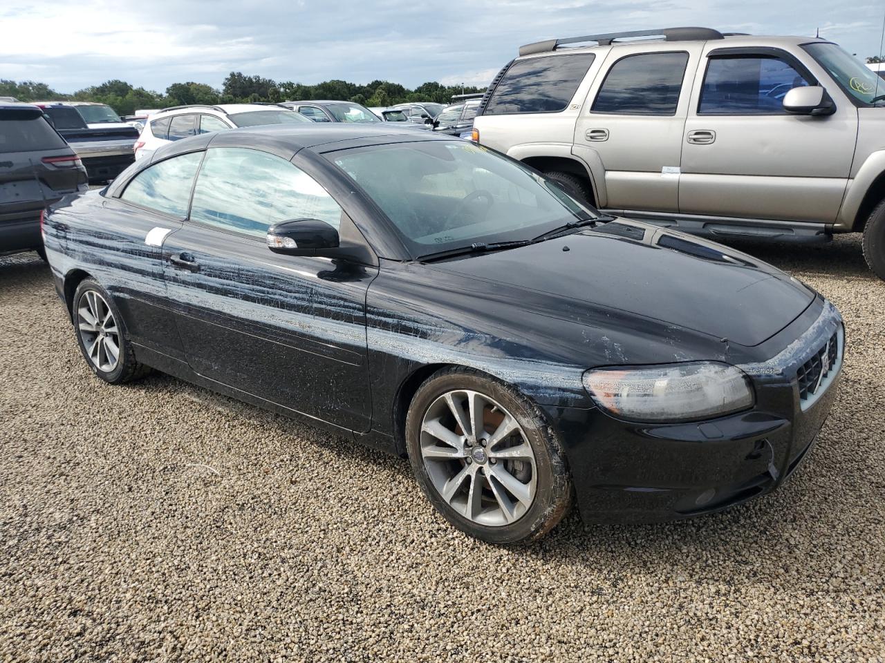 Lot #2980750398 2009 VOLVO C70 T5