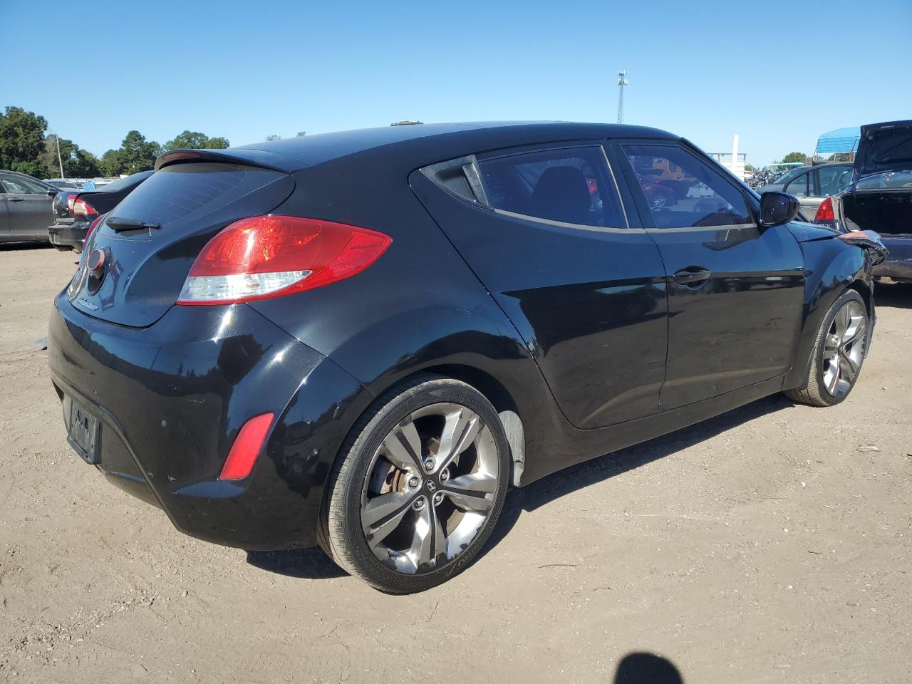 Lot #2953167218 2015 HYUNDAI VELOSTER