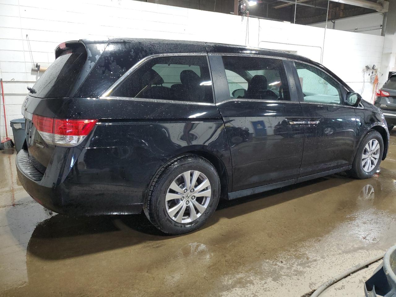 Lot #2928606777 2016 HONDA ODYSSEY SE