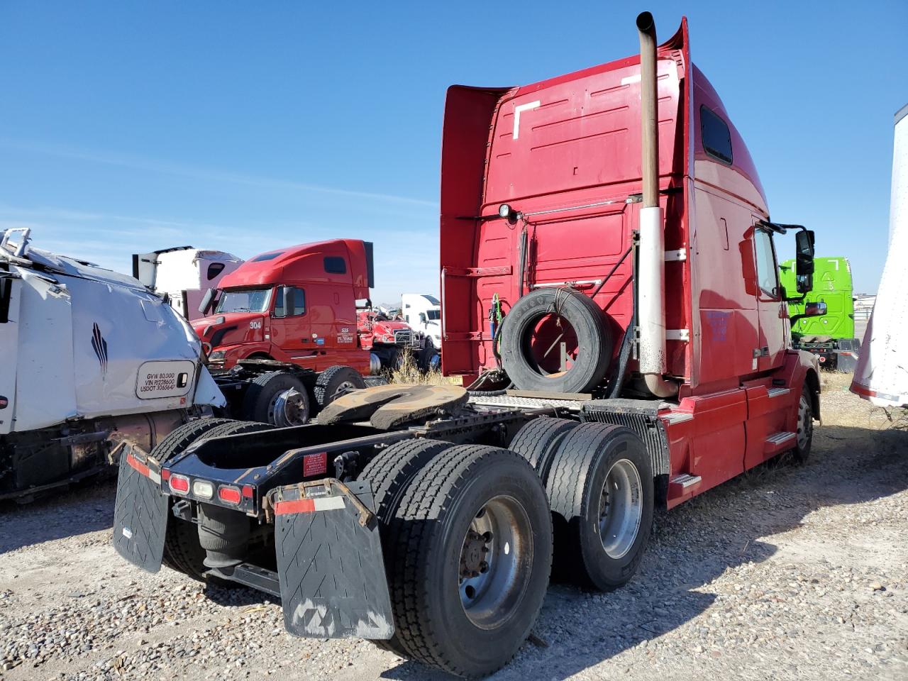 Lot #2952741893 2015 VOLVO VN VNL