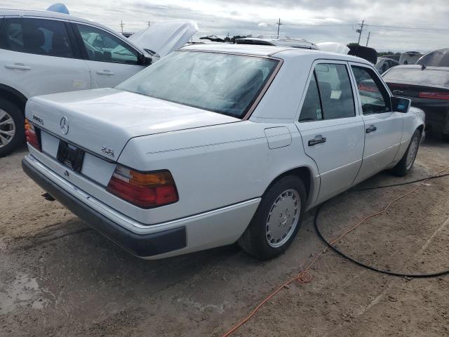 MERCEDES-BENZ 300 E 2.6 1990 white  gas WDBEA26D3LB156081 photo #4