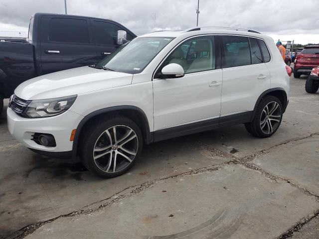 VIN WVGVV7AX9HK010744 2017 Volkswagen Tiguan, Sel no.1