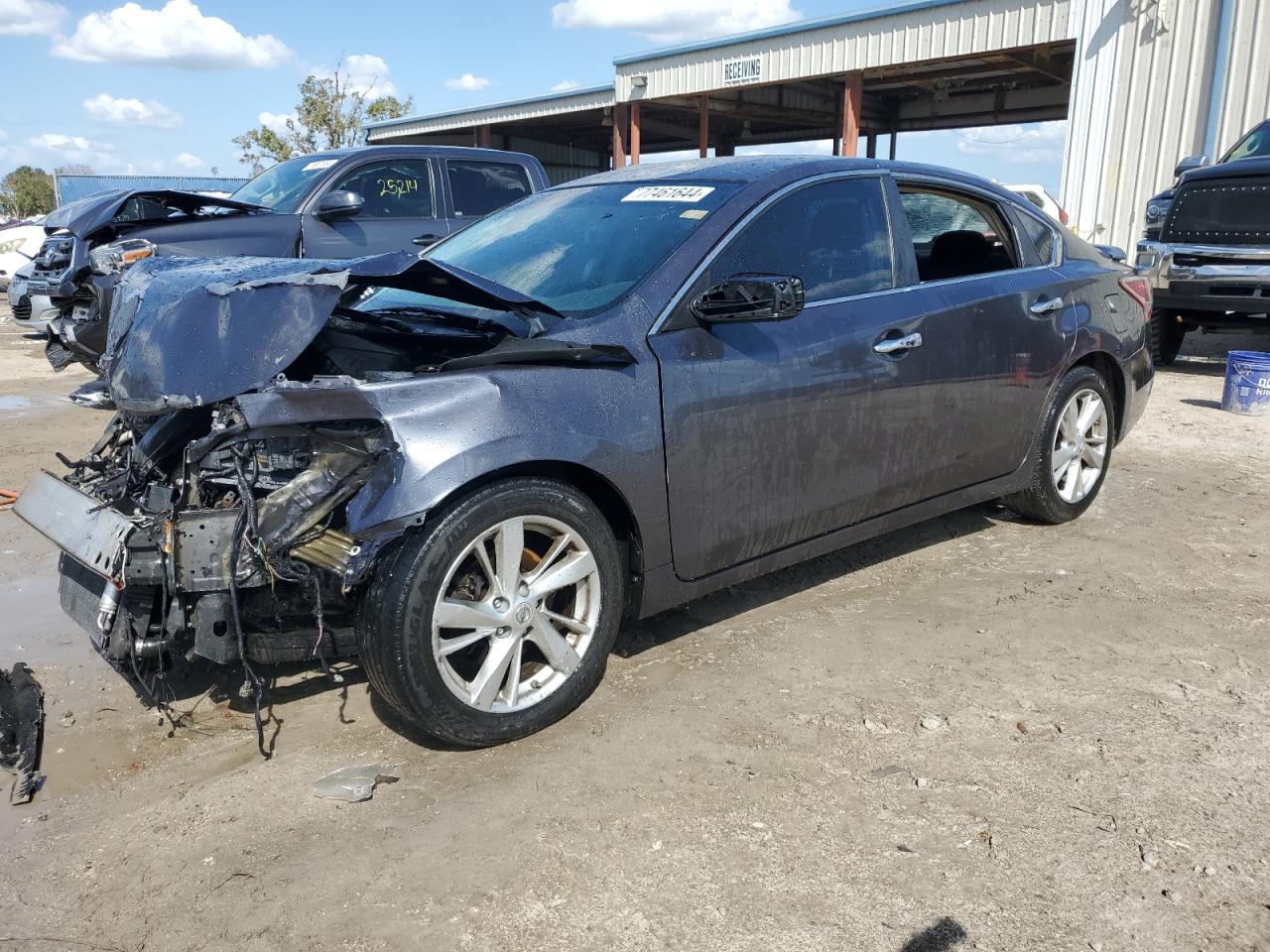  Salvage Nissan Altima