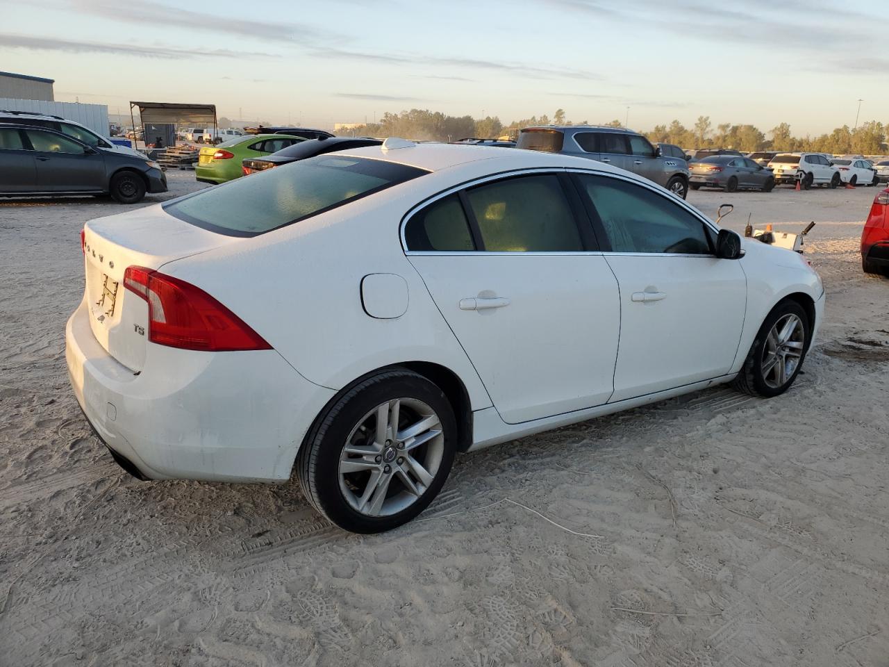 Lot #2938049946 2015 VOLVO S60 PREMIE