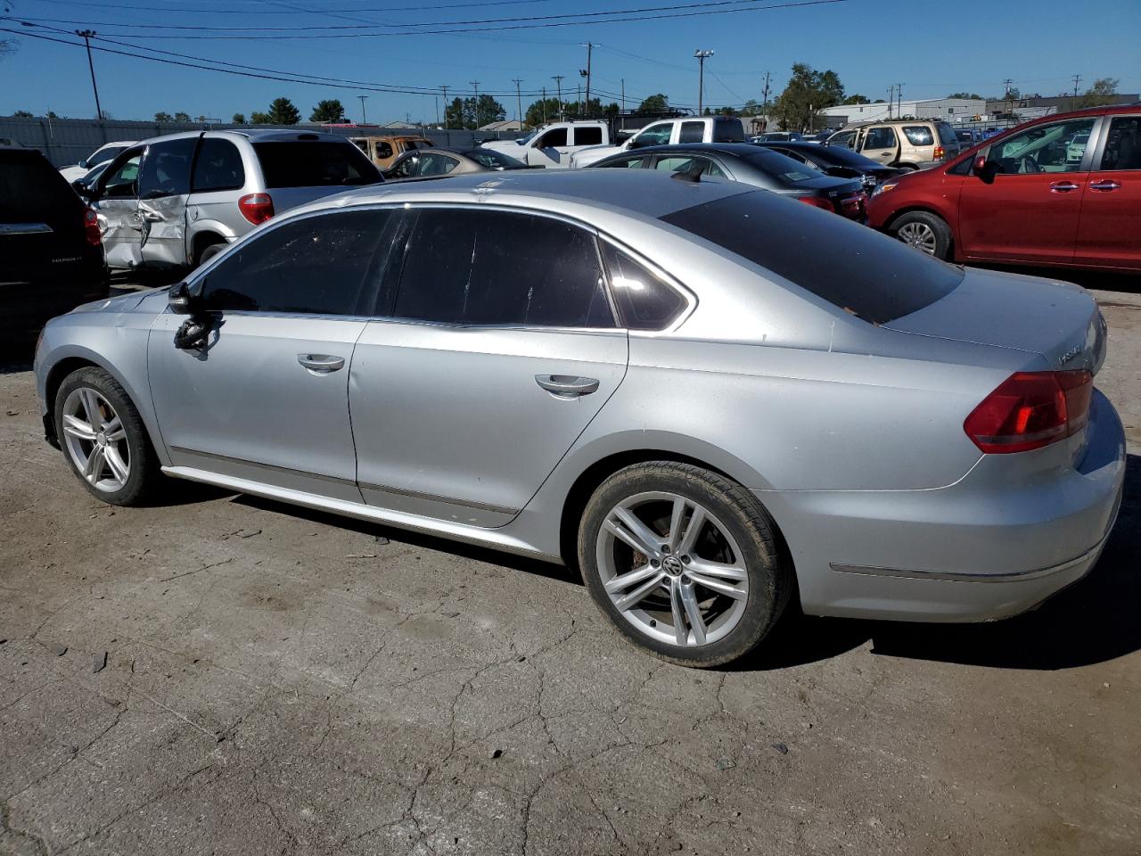 Lot #2940766442 2013 VOLKSWAGEN PASSAT SEL