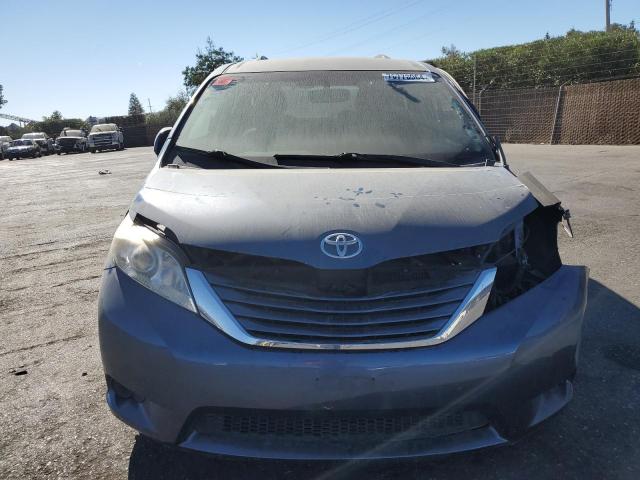 VIN 5TDKZ3DC8HS811476 2017 Toyota Sienna, LE no.5