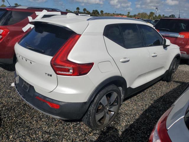 VIN YV4162UK1M2521682 2021 Volvo XC40, T5 Momentum no.3