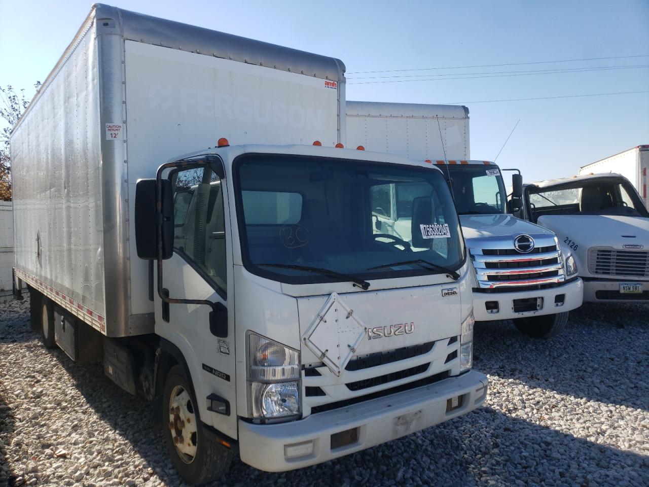 Lot #2921578658 2017 ISUZU NRR