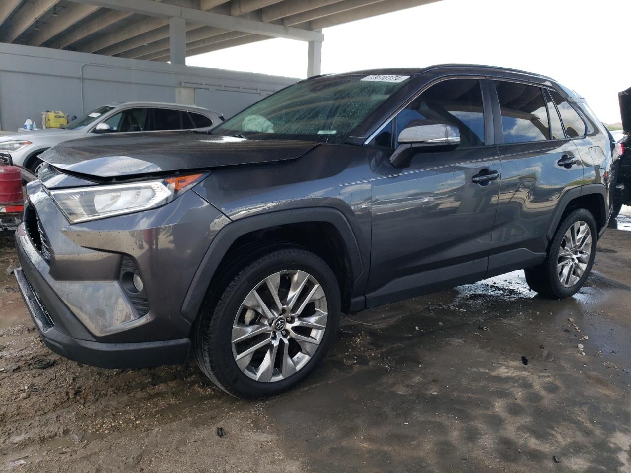 Toyota RAV4 2020 XLE Premium