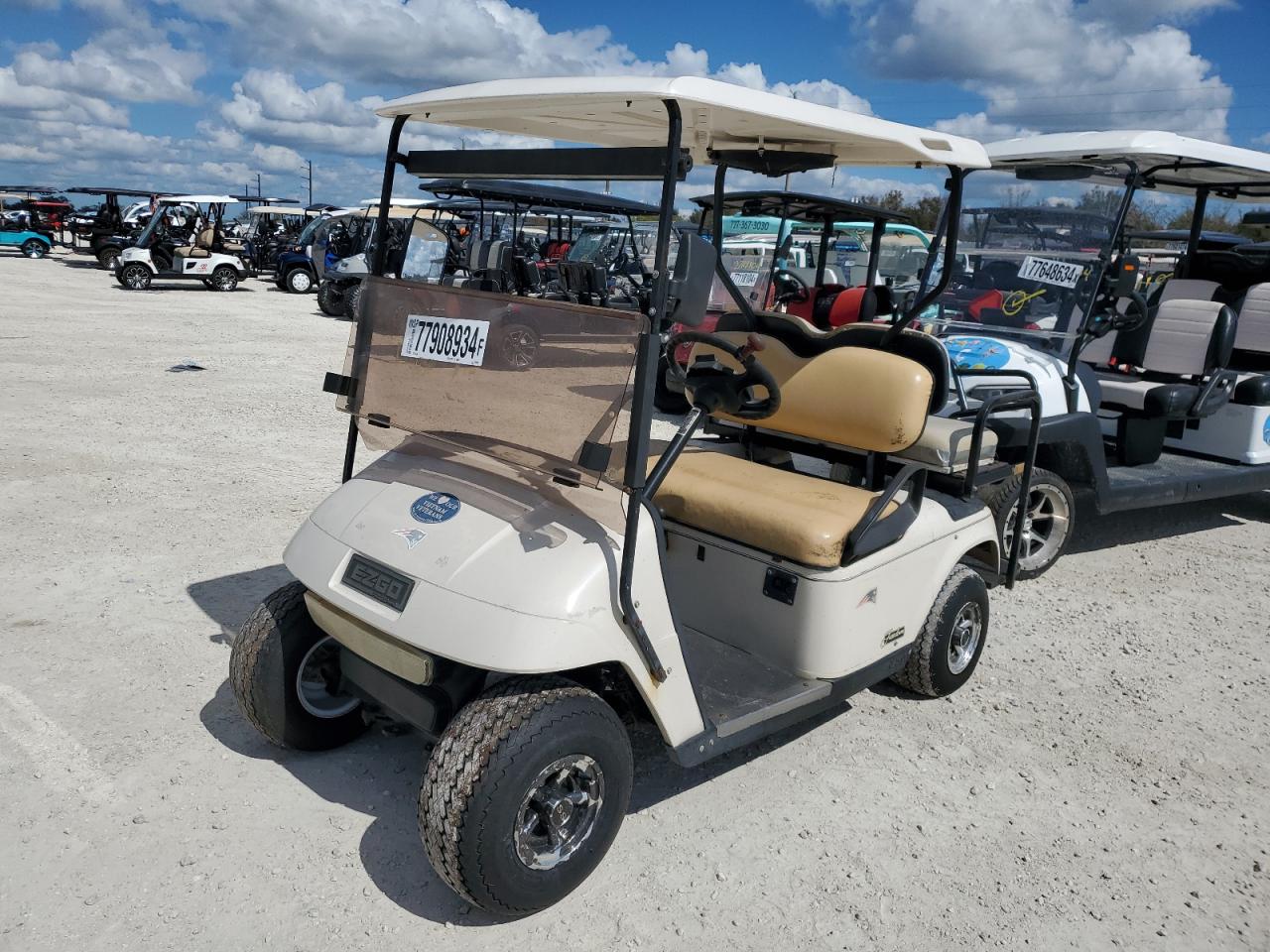 Lot #2988284722 2014 GOLF CART