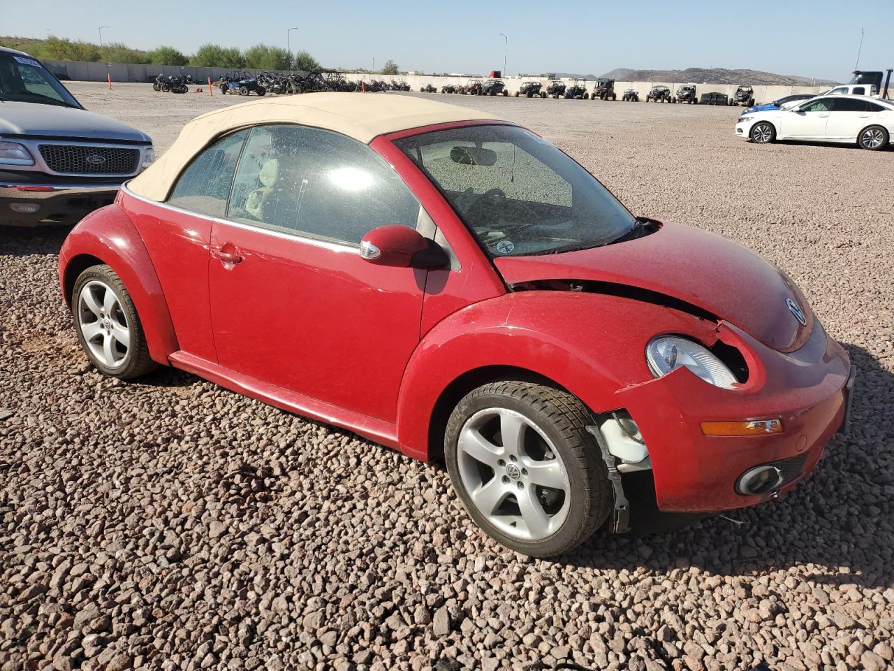 Lot #2945657212 2006 VOLKSWAGEN NEW BEETLE