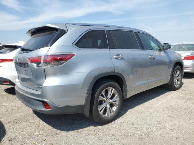 VIN 5TDJKRFH5FS217193 2015 Toyota Highlander, Xle no.3