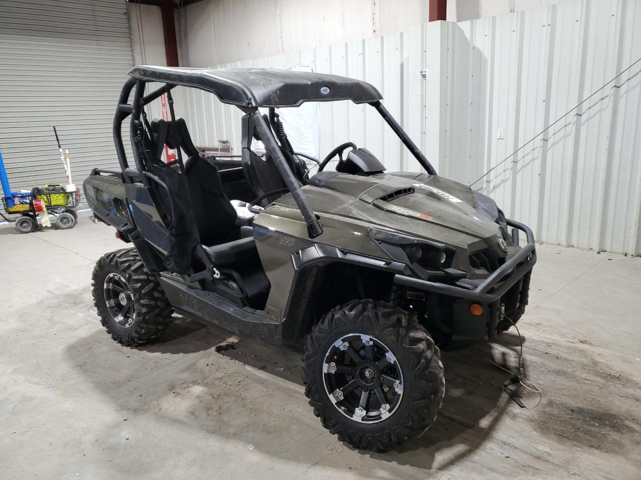 Can-Am Commander 2019 Fixed Digit