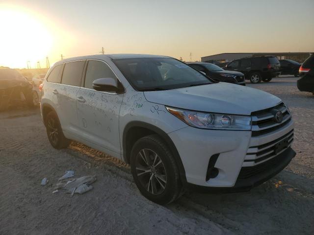 VIN 5TDZZRFH0HS202585 2017 Toyota Highlander, LE no.4