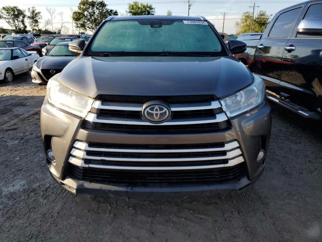 VIN 5TDKZRFH1HS190528 2017 Toyota Highlander, SE no.5