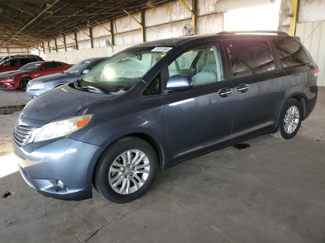 2013 TOYOTA SIENNA XLE 2013