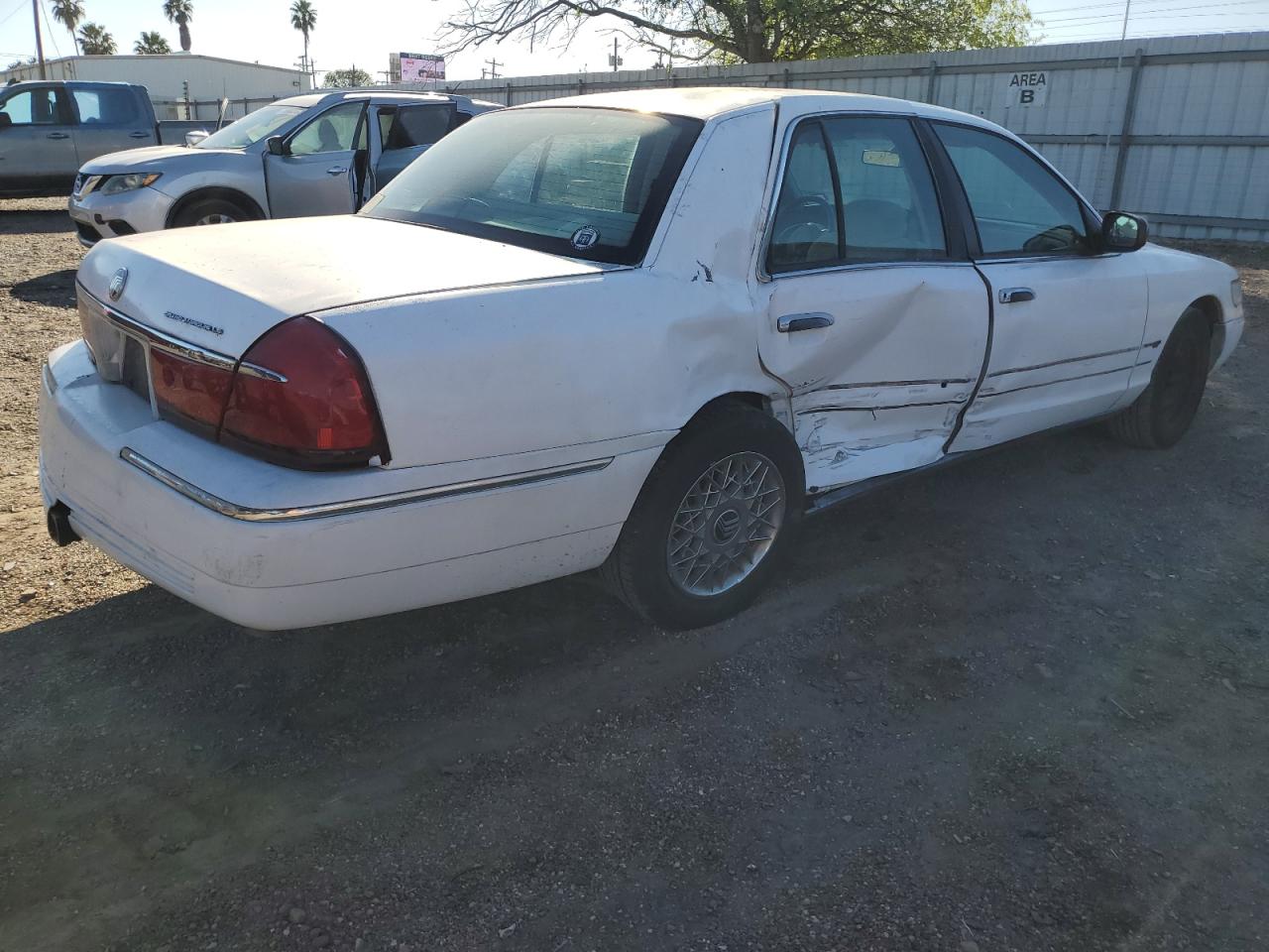 Lot #3004159922 2000 MERCURY GRAND MARQ