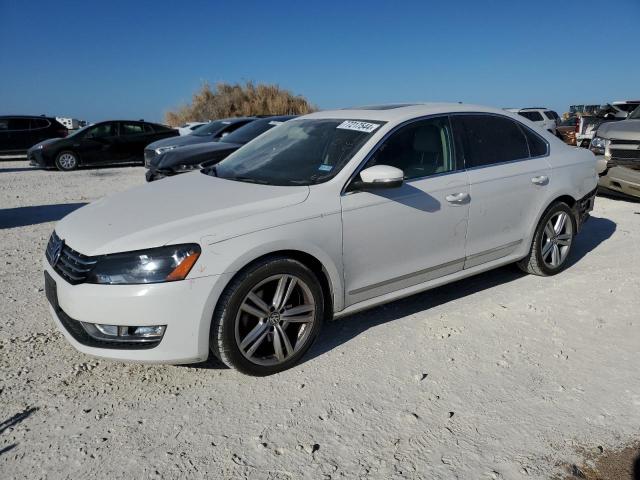 2013 VOLKSWAGEN PASSAT SEL 2013