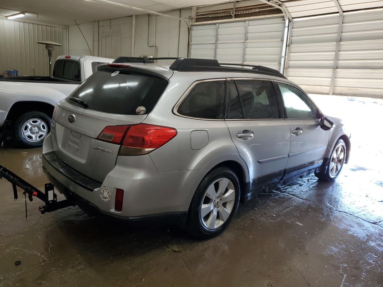 Lot #2936152238 2012 SUBARU OUTBACK 2.