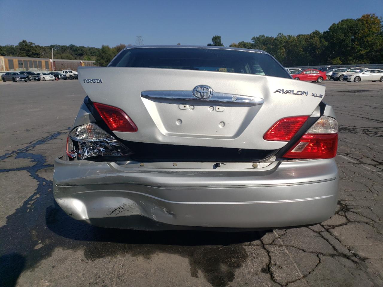 Lot #2912073670 2004 TOYOTA AVALON XL