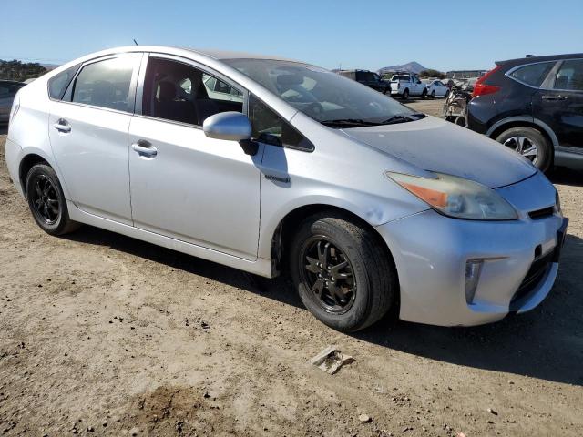 VIN JTDKN3DU8E1740034 2014 Toyota Prius no.4