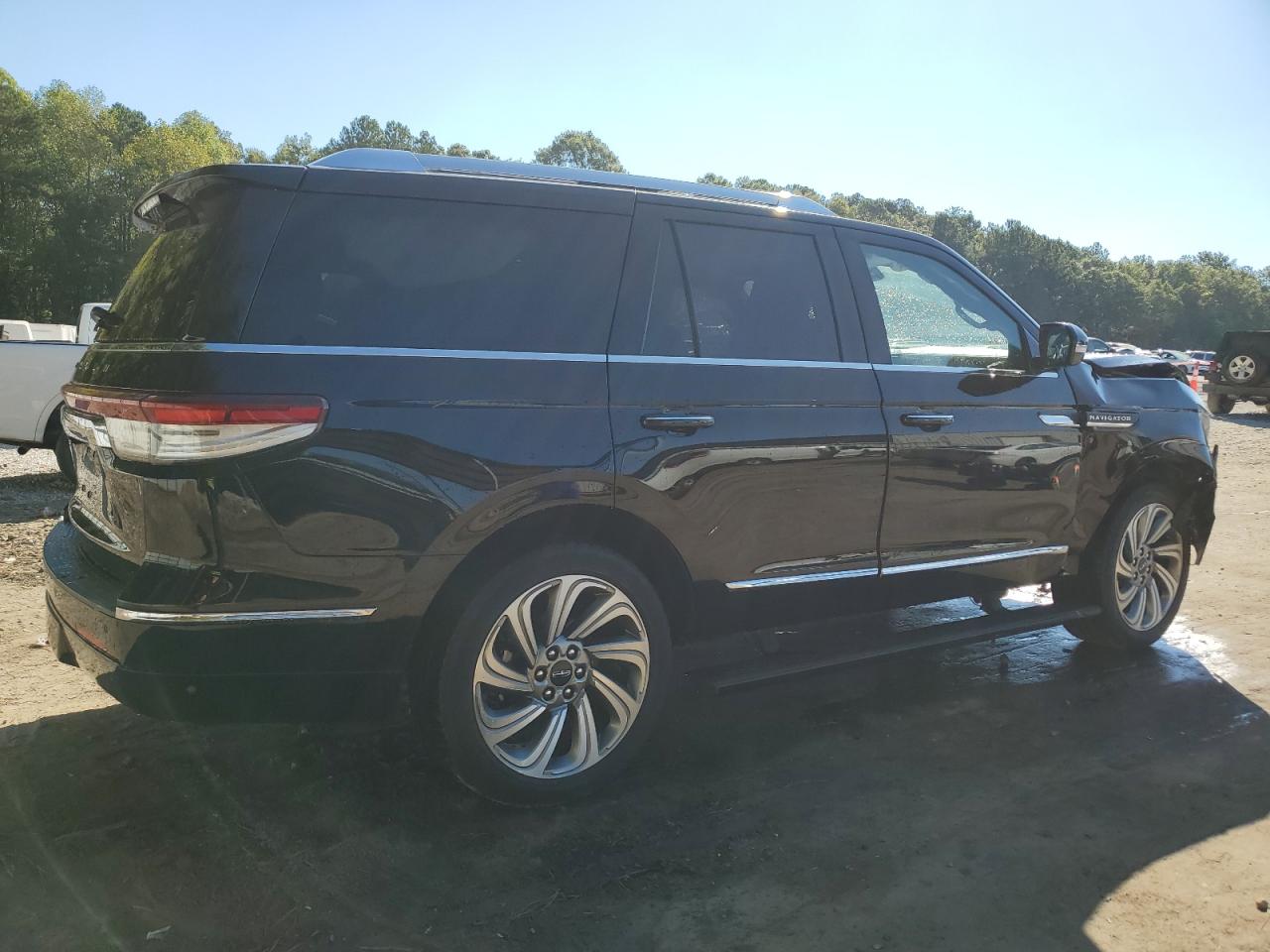 Lot #2940671460 2022 LINCOLN NAVIGATOR