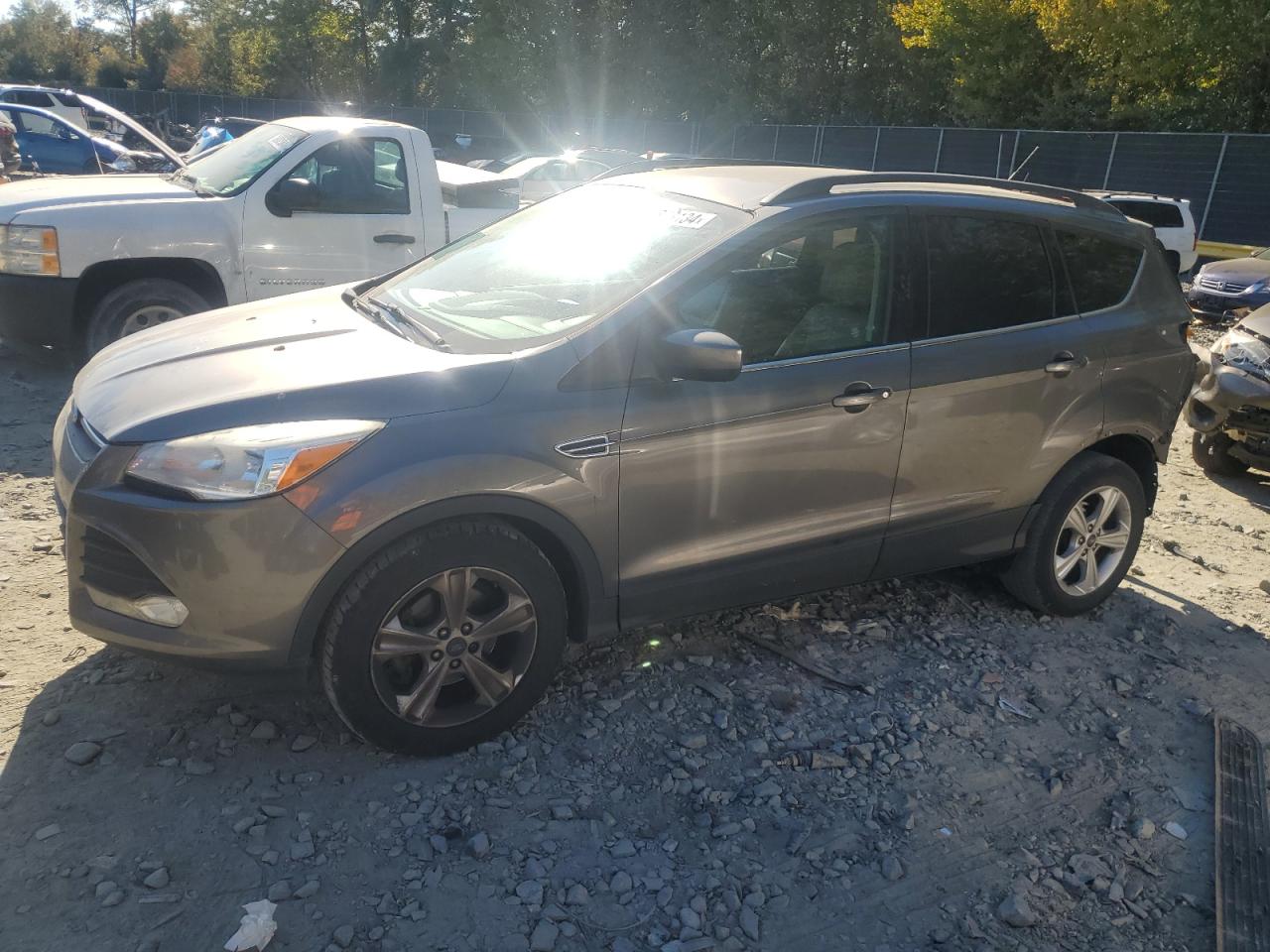 FORD ESCAPE SE