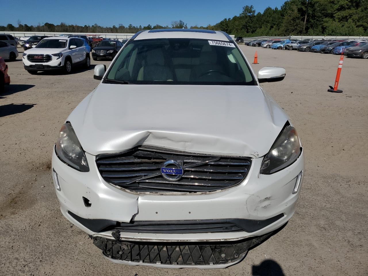 Lot #2969820282 2016 VOLVO XC60 T5 PR