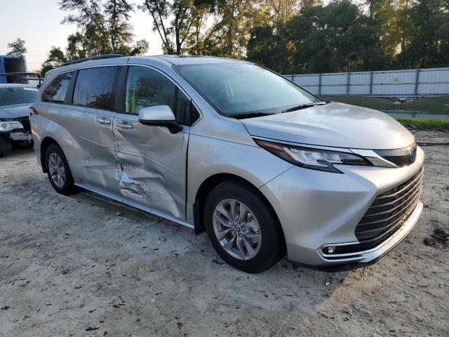 VIN 5TDYRKEC4NS123442 2022 Toyota Sienna, Xle no.4