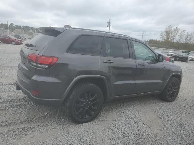 VIN 1C4RJEAG2HC770241 2017 Jeep Grand Cherokee, Laredo no.3