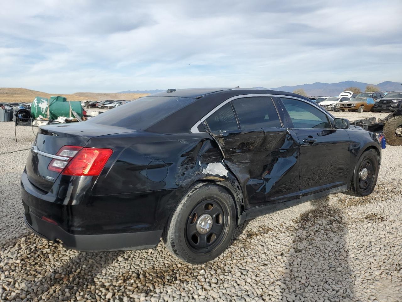 Lot #3021141261 2016 FORD TAURUS POL