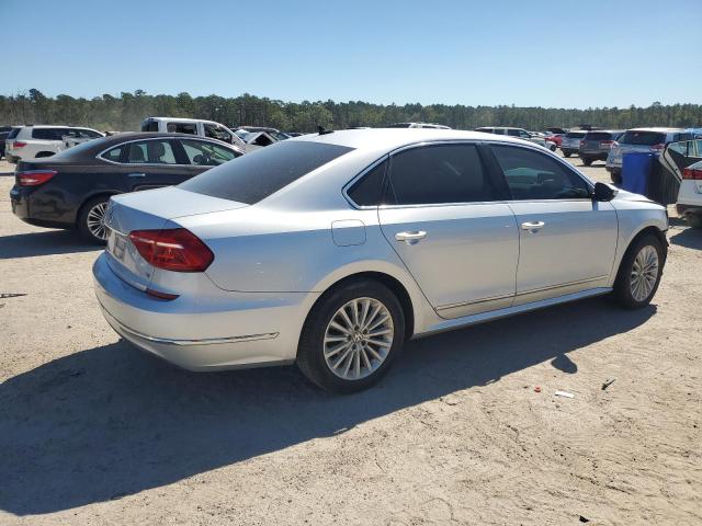 2016 VOLKSWAGEN PASSAT SE - 1VWBT7A31GC026730