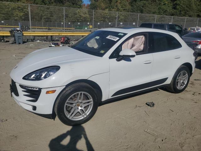 VIN WP1AA2A51HLB02827 2017 Porsche Macan no.1