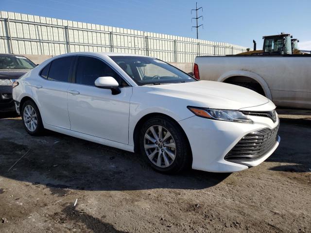 VIN 4T1B11HK7JU140747 2018 TOYOTA CAMRY no.4