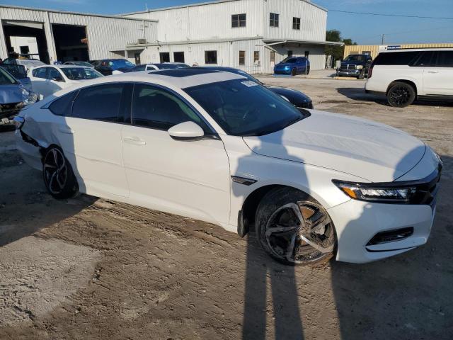 VIN 1HGCV2F30JA024534 2018 Honda Accord, Sport no.4