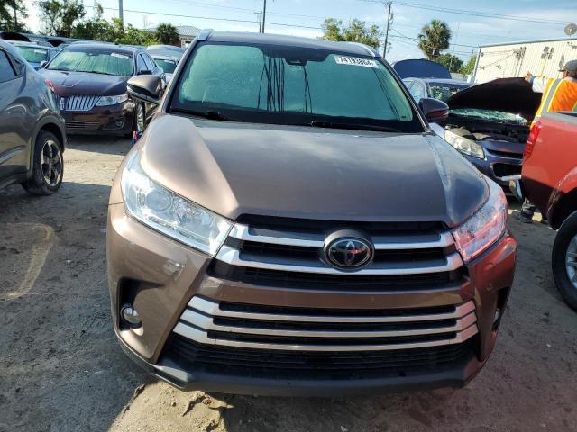 VIN 5TDKZRFH5HS234305 2017 Toyota Highlander, SE no.5