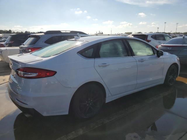 VIN 3FA6P0HDXKR159520 2019 Ford Fusion, SE no.3