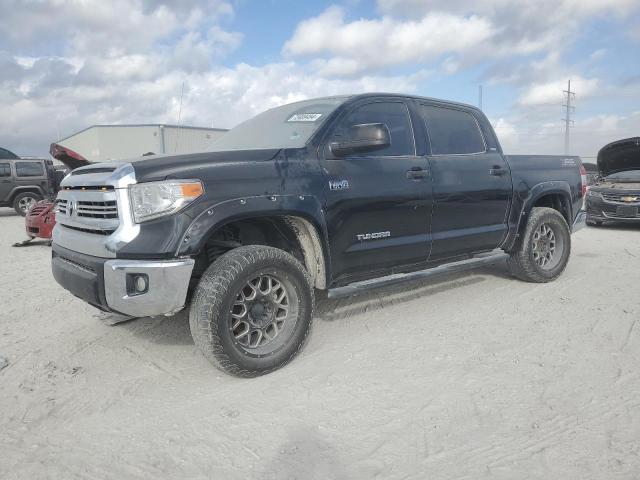 VIN 5TFDW5F12HX615343 2017 Toyota Tundra, Crewmax Sr5 no.1