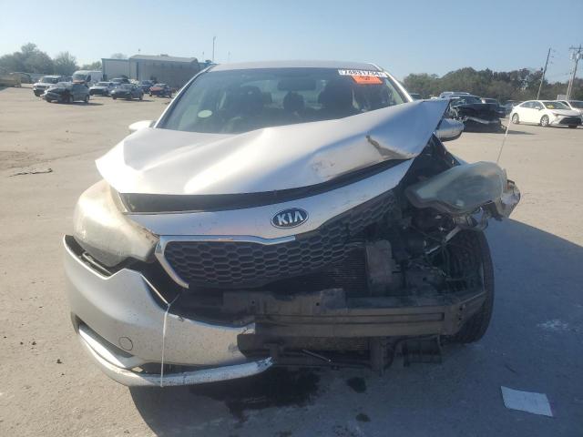 VIN KNAFK4A68F5331500 2015 KIA Forte, LX no.5