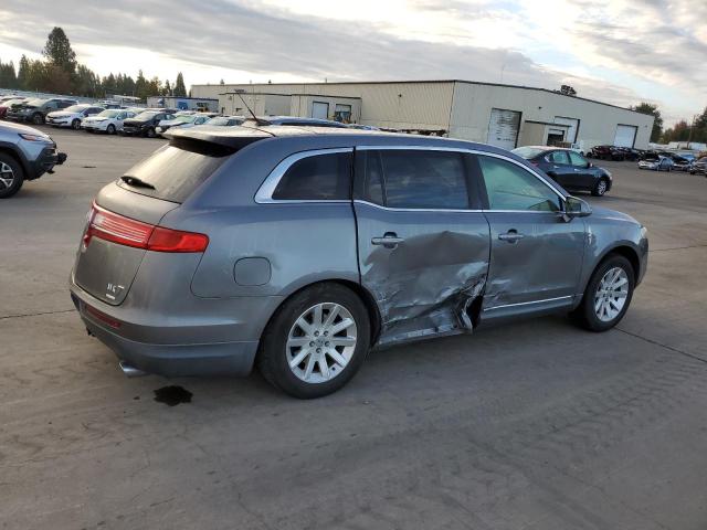 LINCOLN MKT 2010 gray  gas 2LMHJ5AT7ABJ10324 photo #4