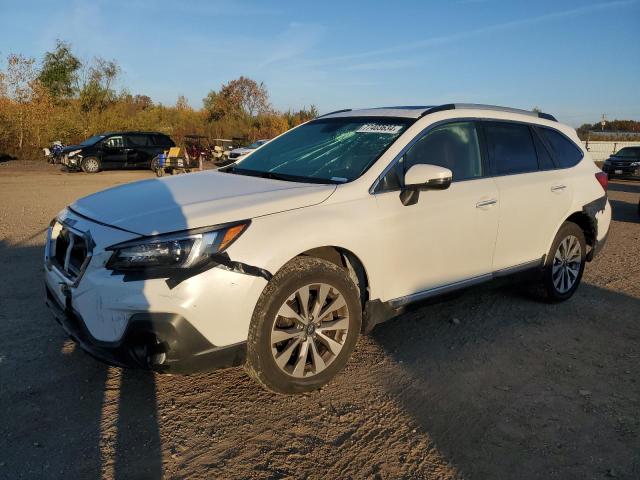 VIN 4S4BSETCXJ3393538 2018 Subaru Outback, Touring no.1